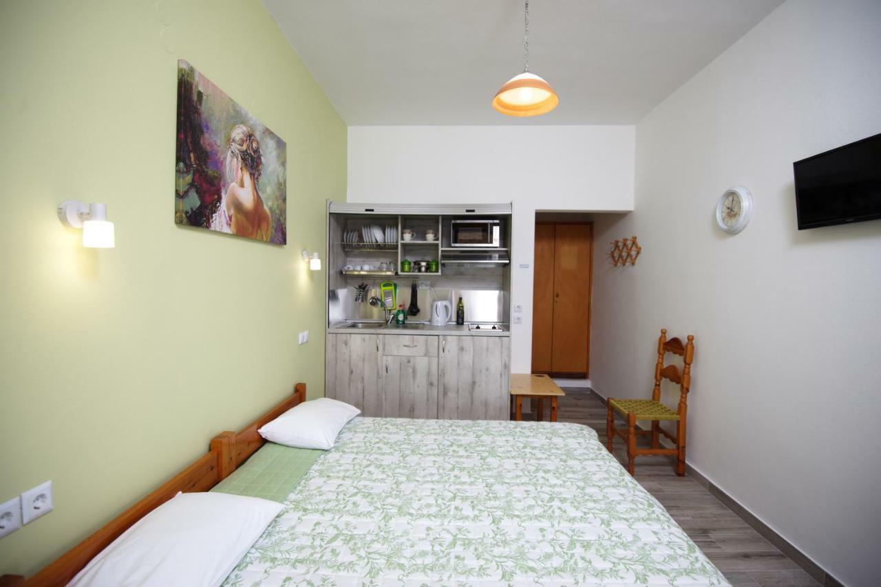 Αlexandros Apartment Votsi  Екстериор снимка